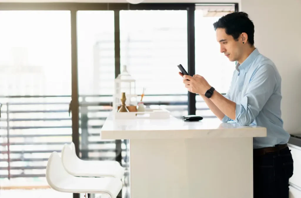 fast replies on social media